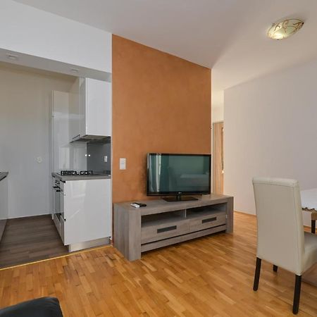 Apartment Center Ana Новаля Екстер'єр фото